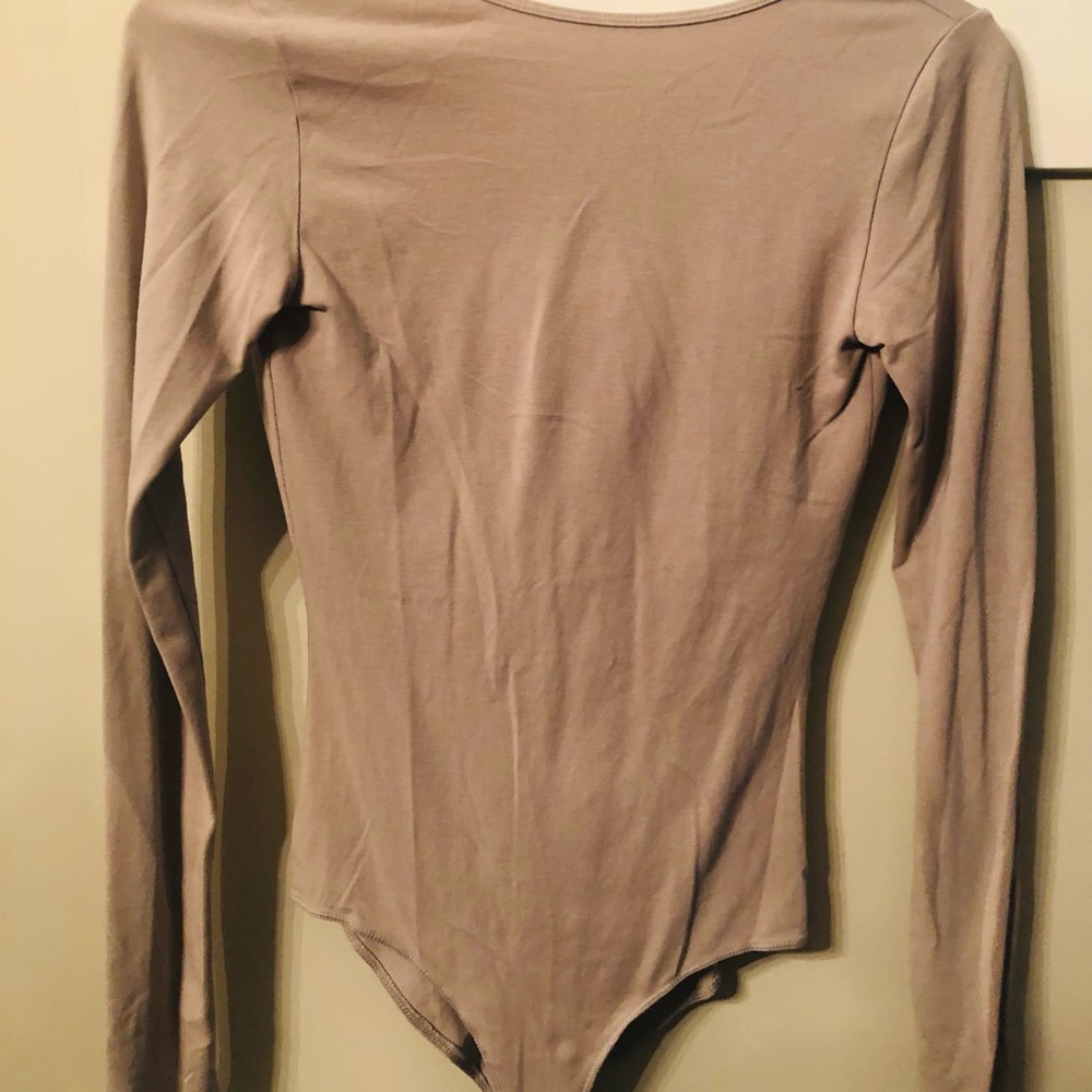 Aritzia long sleeve bodysuit